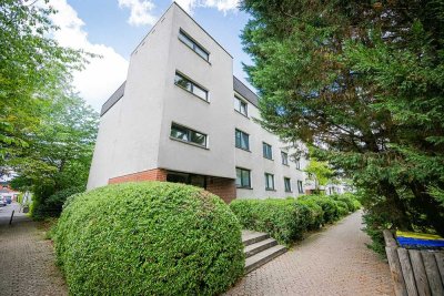 Ruhiges Wohnen In Rodenkirchen - Vier Zimmer Wohnung mit Aufzug, Stellplatz und eigenem Balkon.