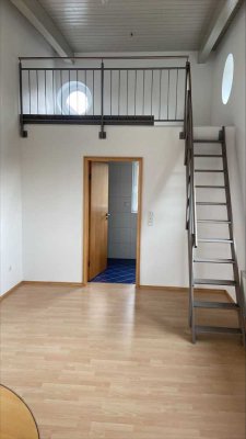 Oberes Steinbachtal: Attraktive, ruhige 3 Zimmer Wohnung mit Terrasse und Balkon