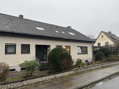Großzügiges Einfamilienhaus mit Fahrstuhl – 5 Apartments in Bielefeld-Heideblümchen