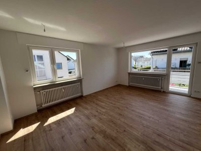 Helle 4-Zimmer-Wohnung mit Balkon in Mörfelden-Walldorf / Erstbezug nach Komplett-Sanierung