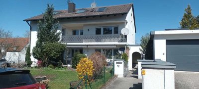 Odelzhausen, Komplette 1. Etage zw. München und Augsburg A8, ruhig, zentral