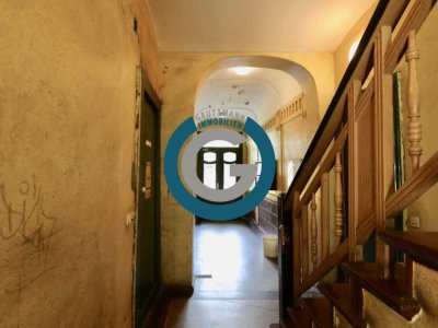 GUTER SCHNITT MIT BALKON - ALTBAUCHARAKTER - ZUR ZEIT VERMIETET