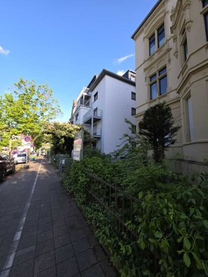 Direkt nach Kernsanierung 1 Zimmer Wohnung Erdgeschoss Einbauküche teilmöbliert
