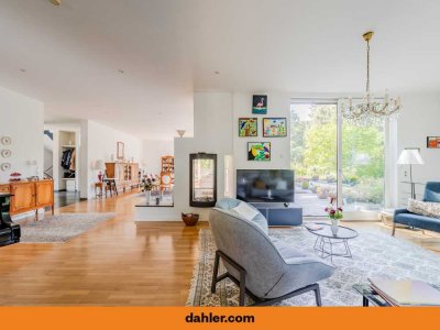 Spacious Bauhaus classic in the old Zehlendorf villa colony of Kleinmachnow