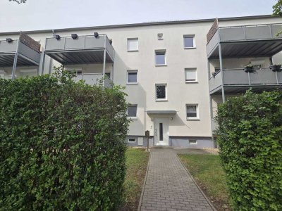 Schicke, helle, lichtdurchflutete & neuwertige 3 ZKB- ETW mit Balkon in saniertem MFH, Weißenfels!