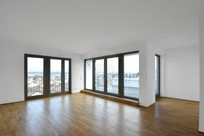 Maisonette-Penthouse-Wohnung mit Balkon, Terrasse und luxuriösem Wohnkonzept