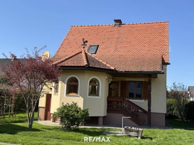 Gemütliches Einfamilienhaus mit blickgeschütztem, großen Garten