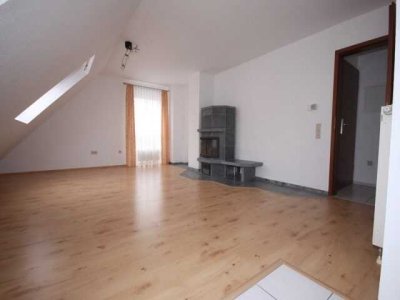 Gemütliche 2-ZKB mit Balkon und Garage