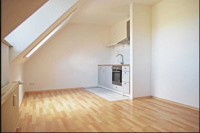 1-Zimmer-Apartment,bei BTU ,neu renoviert & sofort bezugsfertig-next to BTU,freshly renovatedd