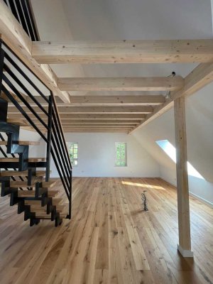 Einzigartige Wohnung mit Hauscharakter in der Natur