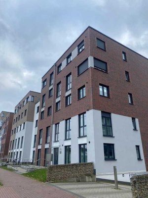 Exklusive 4-Zimmer-Wohnung mit Einbauküche, Balkon und riesiger Dachterrasse