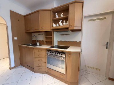 GRÜNRUHELAGE - Neubau - BJ 1966 - 1. Stock - 2 Zimmer - ca. 62 WFL - Einbauküche - Stellplatz