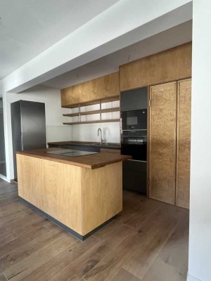 Wohnen am Schlosspark in exklusiver 3.5-Raum-Wohnung. Erstbezug mit Balkon und Designerküche