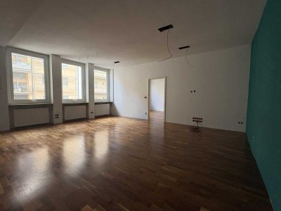 Provisionsfrei v. Eigentümer! Großzügiges Rückgebäude mit enormem Entwicklungspotenzial