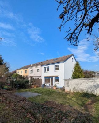 5-Zimmer-Reihenendhaus in Oberursel (Taunus)/ Stierstadt. Ruhig aber alles in der Nähe