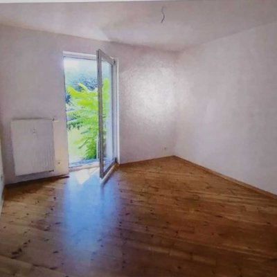 2 Raum Wohnung mit Terrasse in 06112 Halle/Saale