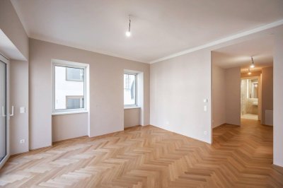 ++NEU++ Exceptional First-Occupancy Studio Apartment in a Historic Building