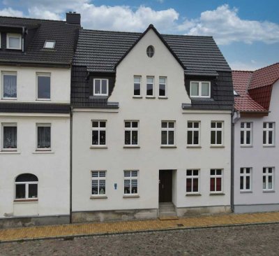 Voll vermietet und gepflegt - Mehrfamilienhaus in Neustrelitz mit 8 WE