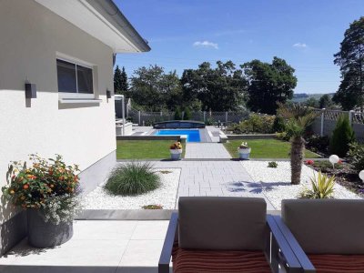 Urlaubsflair im eigenen Heim! Traumimmobilie mit Pool und wunderschönem Garten!