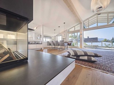 Offenes de luxe Wohnen in Dachgeschoss-Refugium, zzgl. hochwertiges Interieur, Bergblick in Südlage