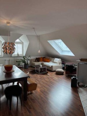 Exklusive 2-Raum-DG-Wohnung voll möbliert mit gehobener Innenausstattung in Kempten (Allgäu)