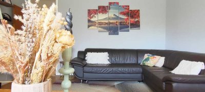 4 Zi.+Büro+2 Bäder, inkl.Tiefgarage + rel. neue Küche u. Holzböden+Waldblick+Top-Einrichtungsangebot