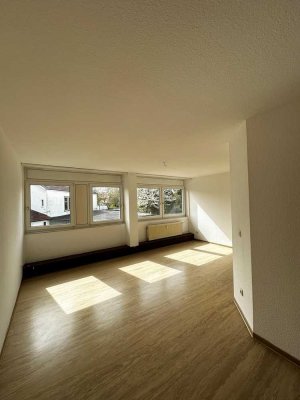 Lichtdurchflutete 2-ZKB Wohnung am Schloss