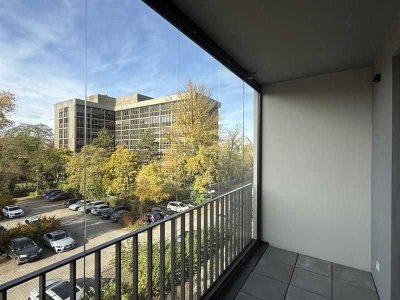 Neuwertige 2-Zimmer-Wohnung mit Einbauküche, Loggia und Keller inklusive!