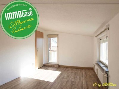 Kleine Dachgeschosswohnung mit extra großem Balkon in der Innenstadt!