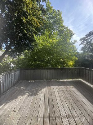 Sanierte 3-Raum-Wohnung mit Balkon in Köln