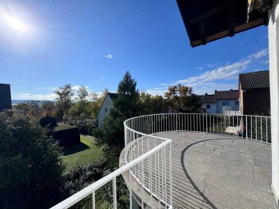 RENOVIERTES, GROßZÜGIGES, FREISTEHENDES EFH MIT DOPPELGARAGE IN BESTER WOHNLAGE!