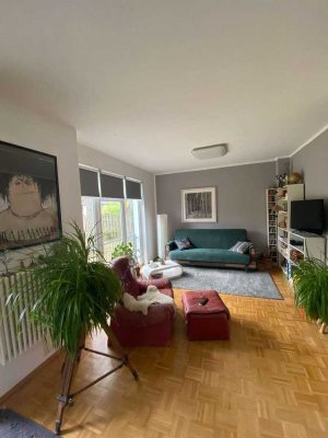 4-Zimmerwohnung in ruhigem Mehrfamilienhaus mit Terrasse und Garten