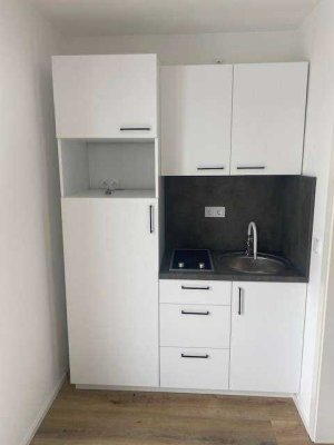 * NUR FÜR STUDENT*INNEN * Möbiliertes Apartment Nr. 5 im EG frei ab 10.2025 *