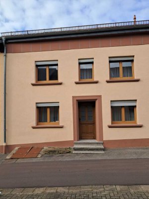 Mehrfamilienhaus mit Garten in 66693
Mettlach-Orscholz (Provisionsfrei)