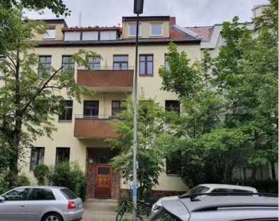 Charmante und ruhige  2-Zimmer-Wohnung mit Balkon in zentraler Lage – bereit für dein Zuhause!