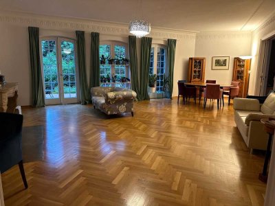 Bad Homburg - Exklusive Villa in der Ellerhöhe mit Doppelgarage