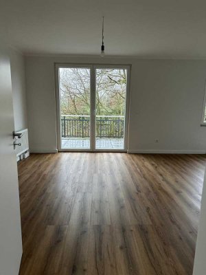 +++ ERSTBEZUG NACH SANIERUNG - SCHÖNER GRUNDRISS MIT GROßZÜGIGEM  BALKON +++