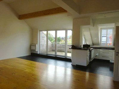 Dachgeschoss mit Dachterrasse im Herzen von Schweich.