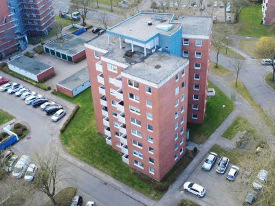 Freie 2-Zimmer-Wohnung mit Balkon & Garage in attraktiver Lage von Neumünster