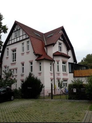 4-Zimmer Dachgeschoss mit Balkon und Elbblick