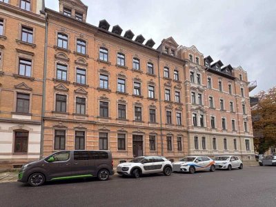 Stilvolle 3-Raum-Wohnung im Denkmalhaus mit Balkon