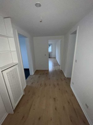 Helle renovierte 2-Zimmer-Wohnung in Duisburg-Fahrn