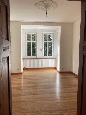 4-Zimmer Wohnung, 1. OG Alt-Saarbrücken in Süd-/Westlage von Privat