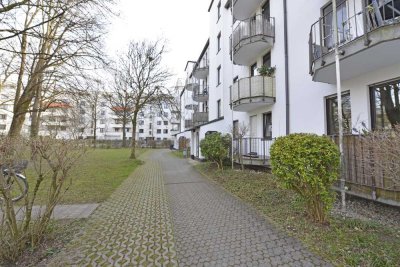 renoviert und ab sofort bezugsfrei: EG Wohnung mit kleinem Garten in zentraler Lage München Pasing