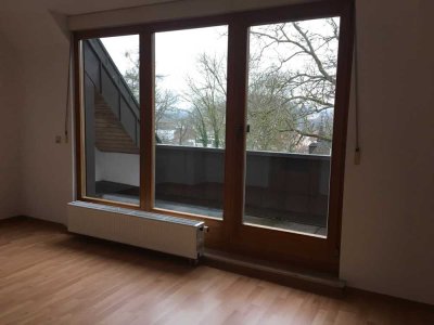 Zentrumsnahe 2-Zimmer-Dachgeschosswohnung mit toller Dachloggia