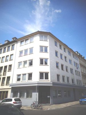 Helle 3-Zimmer-Wohnung WG geeignet