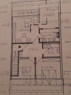 Helle, teilsanierte 2,5-Zimmer Dachgeschosswohnung in Fellbach mit Balkon