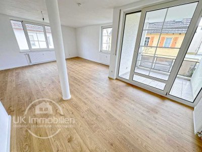 Hell. Großzügig. Sofort einziehen. 2,5-Zi mit geschütztem Balkon