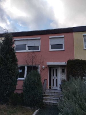 Reihenhaus mit Potenzial - Gestalten Sie Ihr Haus nach eigenen Vorstellungen!