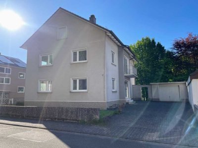 Zweifamilienhaus in Dahn mit großem Grundstück